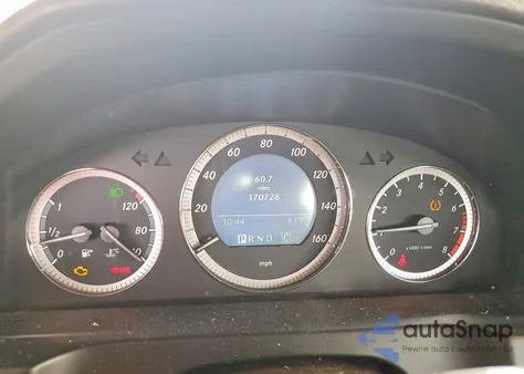 2009 Mercedes-Benz C 300 z USA, uszkodzony, nr VIN WDDGF54X09F219185